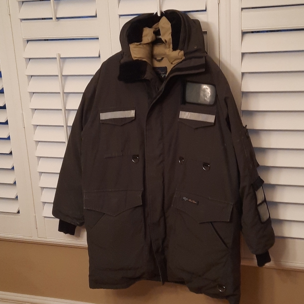 Man's used Snow Goose coat